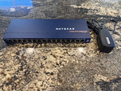 Netgear GS116 16-Port Gigabit Unmanaged Network Switch | Very Good