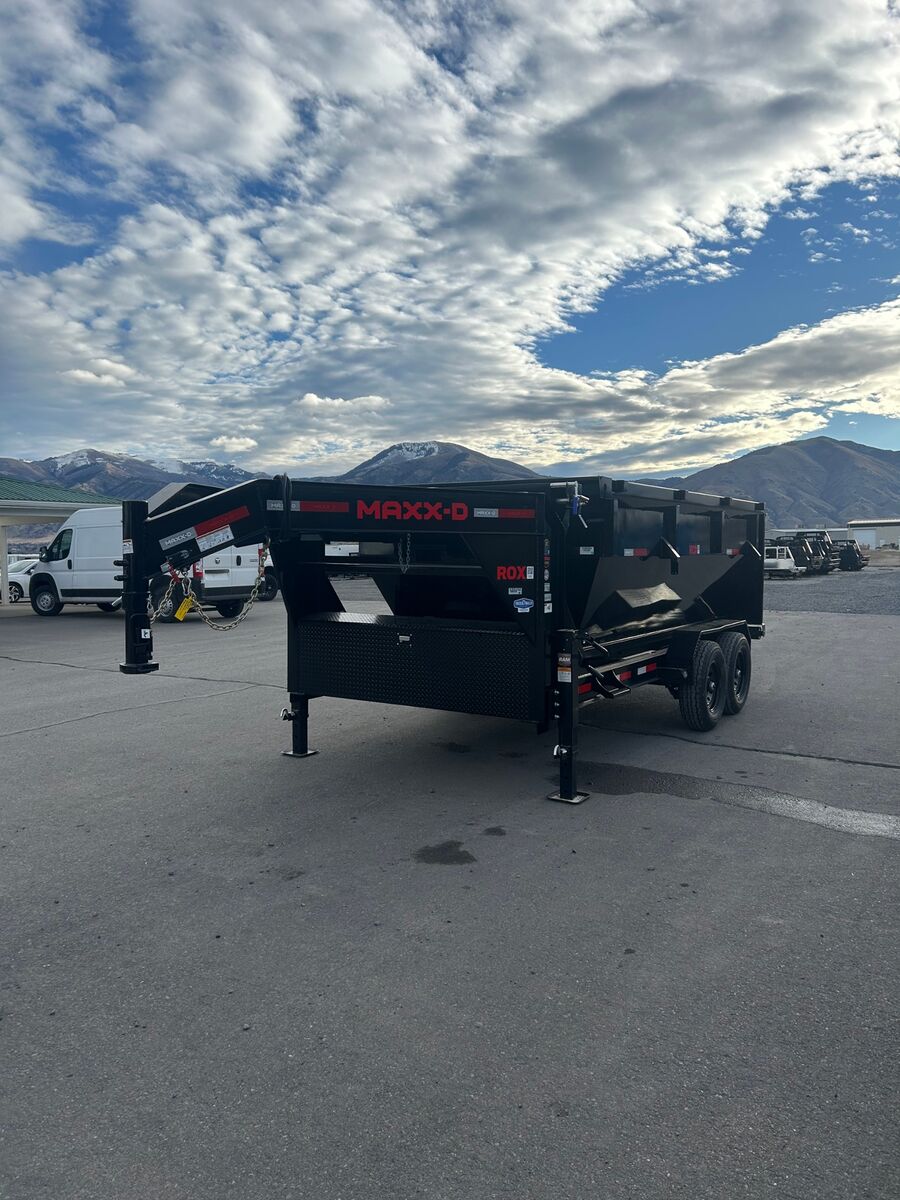 2026 Maxx-D Roll Off Package Trailer & 3 Bins