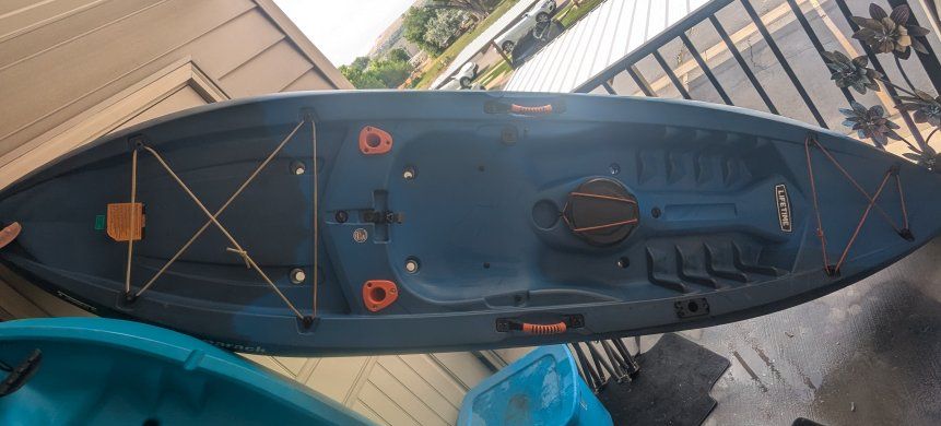 Lifetime Tamarack Kayak with Paddle (10ft) - Sit-on-Top Fishing Kayak - Blue, Used