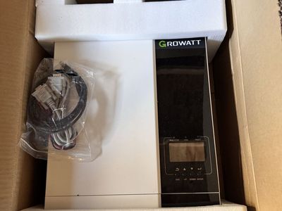 Growatt SPF 5000 ES