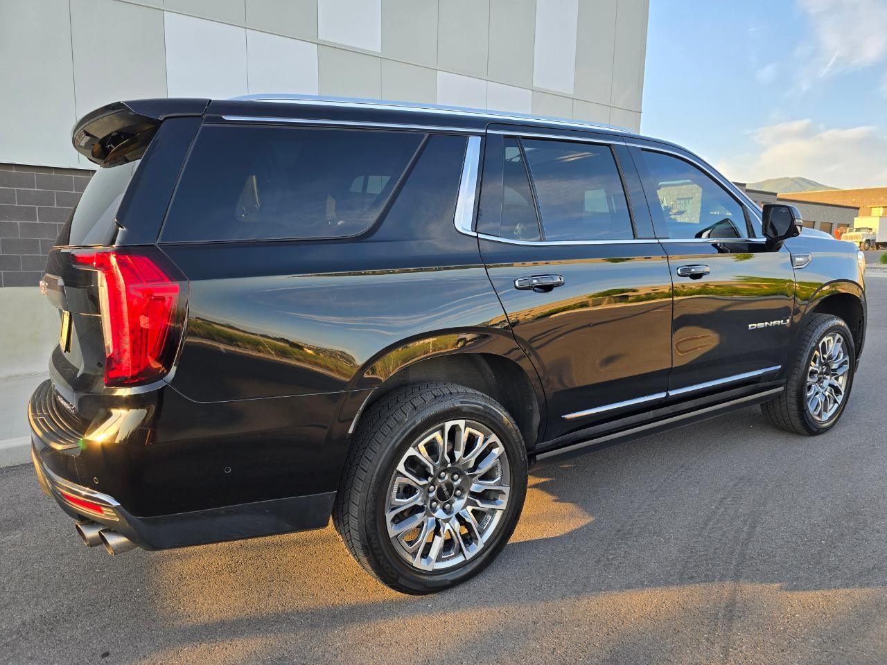 Main image 9