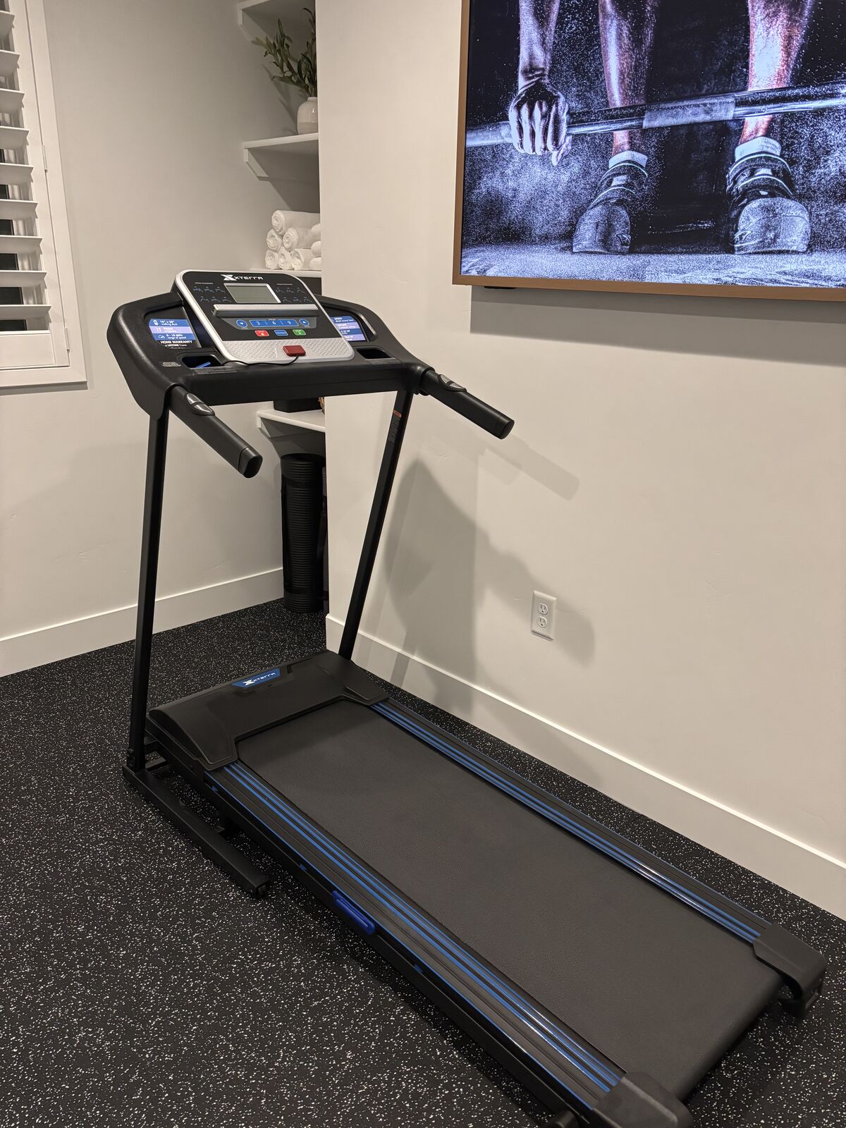 XTERRA Fitness TR200 Folding Treadmill - Like New!