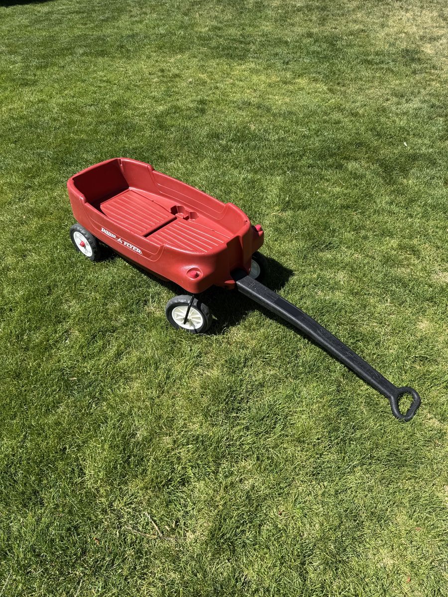 Radio Flyer Red All-Terrain Kids Pull Wagon with Durable Plastic Body and Handle