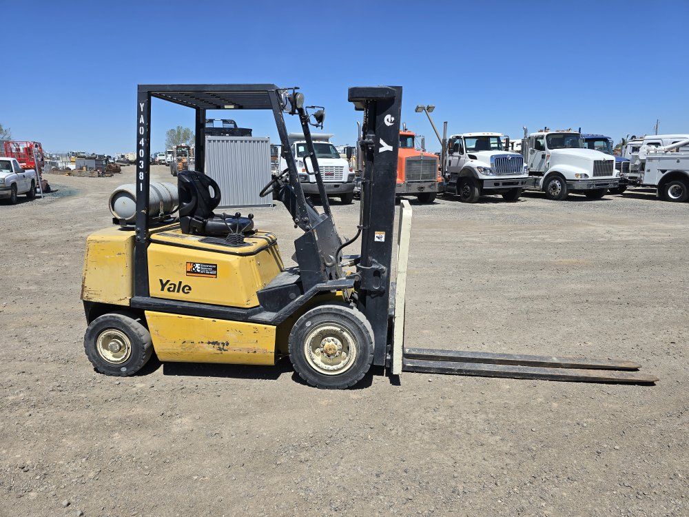 Yale 5,000 Pound Propane Forklift 2,100hrs