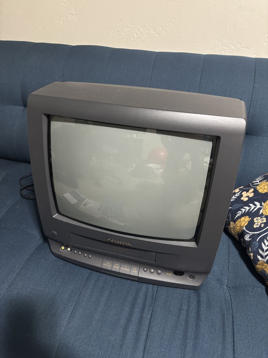 CRT TV / VCR Combo
