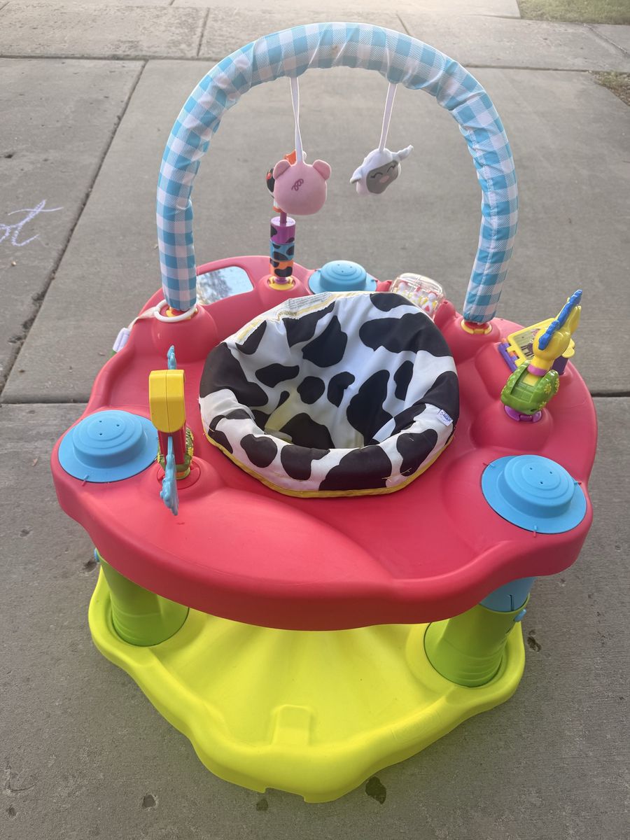 Evenflo ExerSaucer Active Farmyard Baby Activity Center