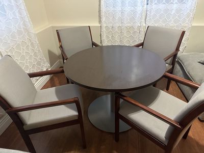 Modern Round Dining Table & 4 Chairs Set - Wood & Light Gray Fabric