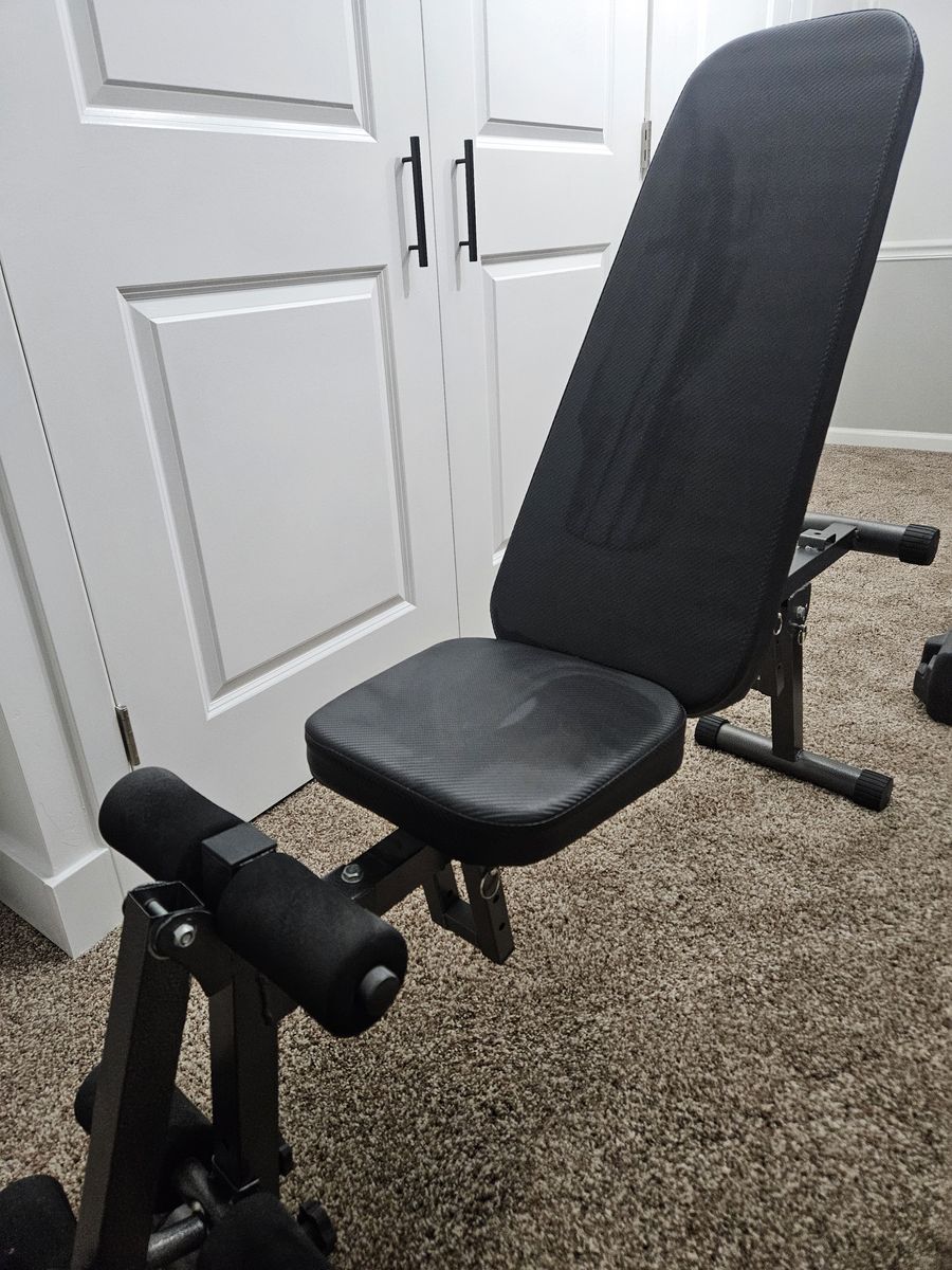 $30 Adjustable weight bench