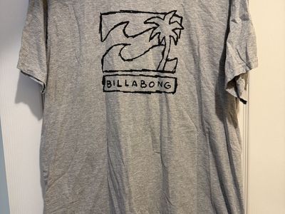 Billabong Men's Gray Graphic T-Shirt, Short Sleeve, Size L