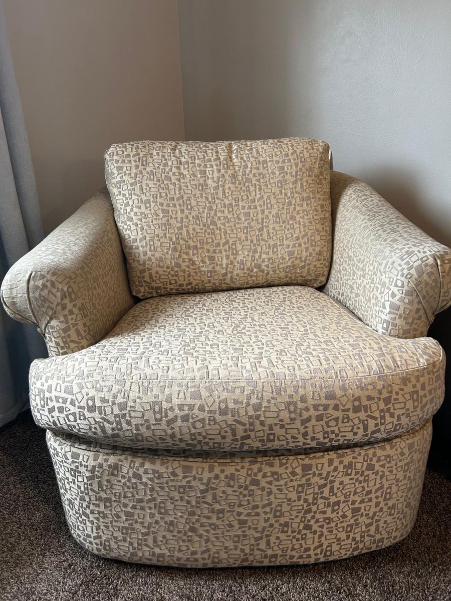 Cozy Armchair – Good Condition – $20