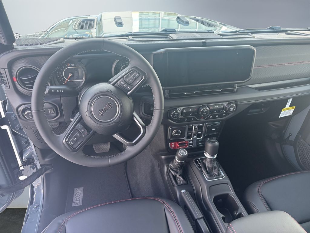 Main image 12