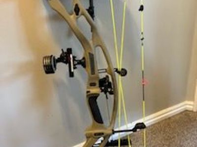HOYT RX10 SANDSTORM KEEP HAMMERING EDITION BRAND NEW