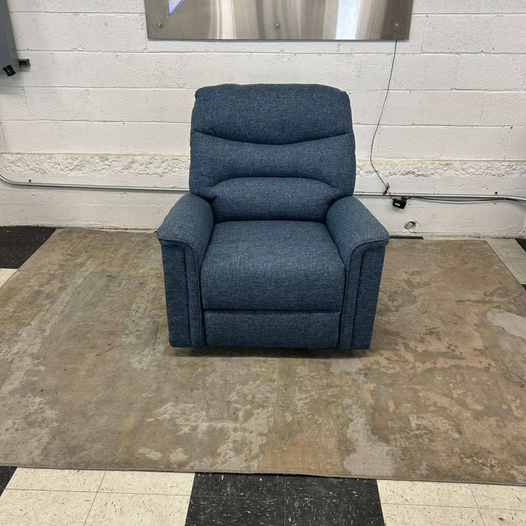 COSTCO THOMAS FABRIC LIFT CHAIR!! **MOTOR DOES NOT WORK**