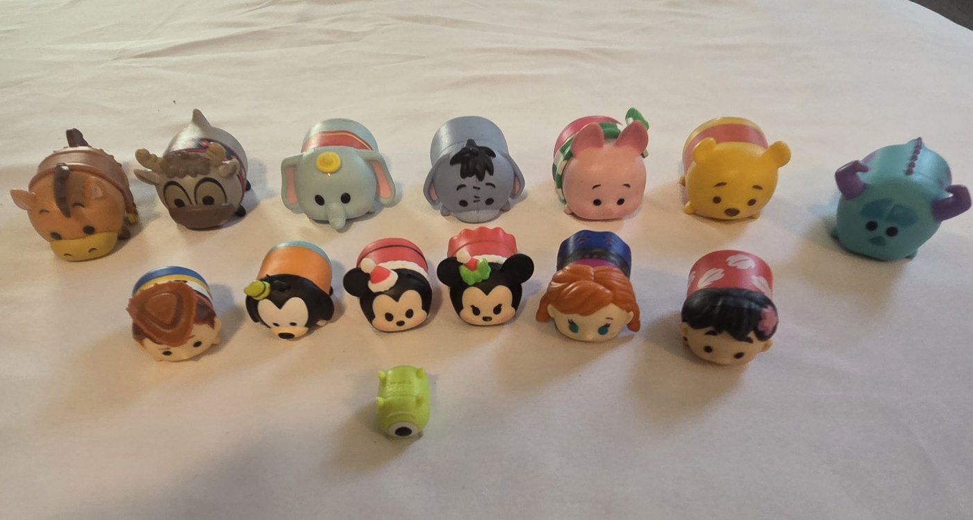 Disney Tsum Tsum Vinyl Lot of 14