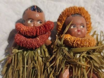 Old 1920s Kewpie Type Hawaiian Dolls Erwin Toy Grass Skirt