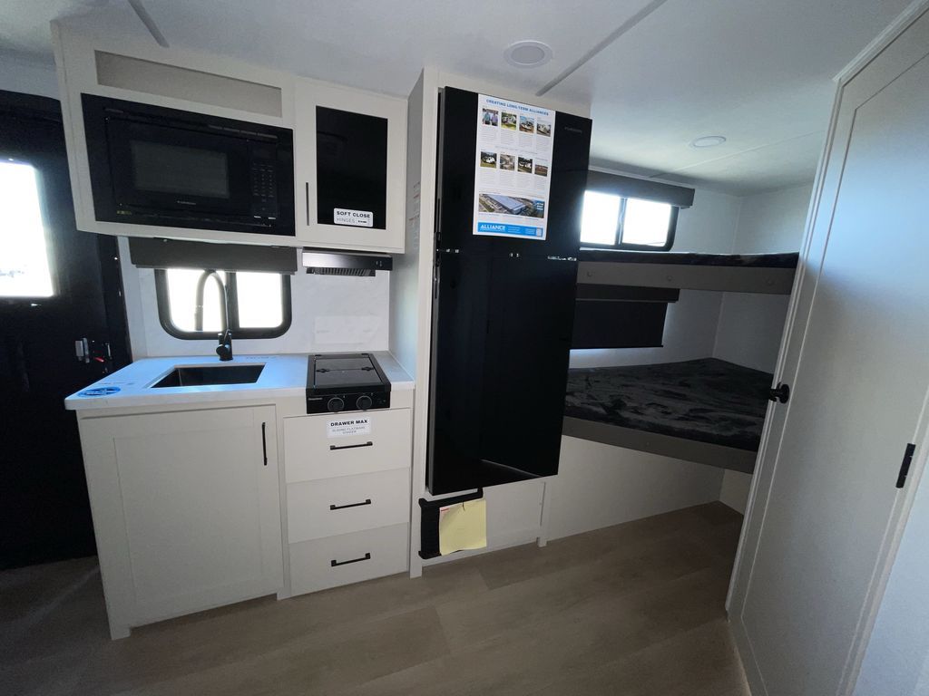 Main image 25