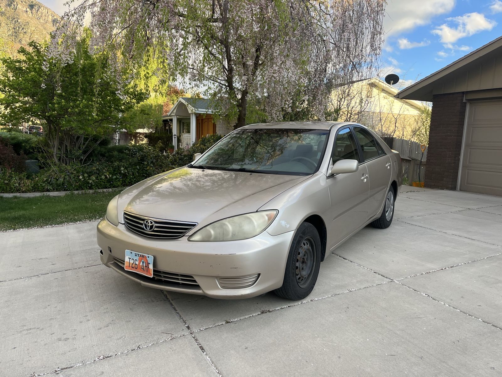 2005 TOYOTA CAMRY LE