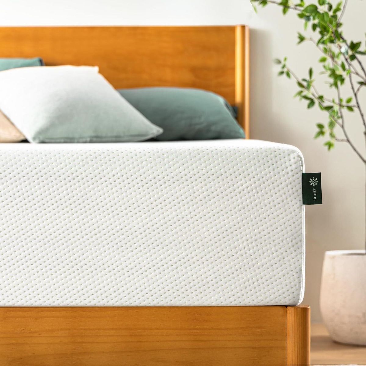 Zinus 12" Queen Green Tea Foam Mattress