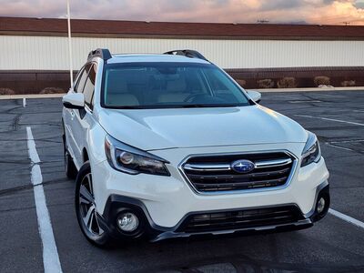 2018 SUBARU OUTBACK 3.6R Limited Pwr Moon/Nav