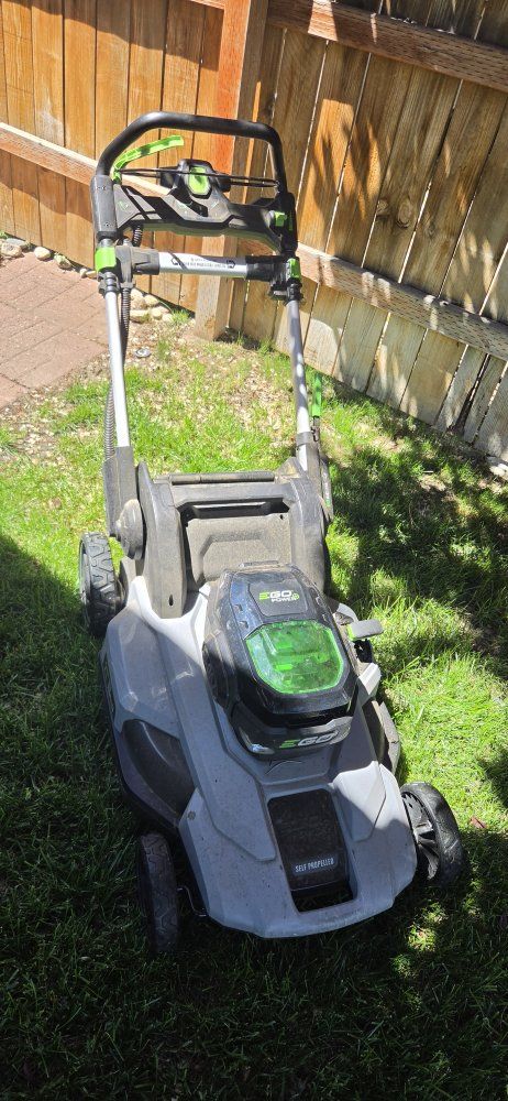 EGO Self Propelled lawnmower LM2100SP