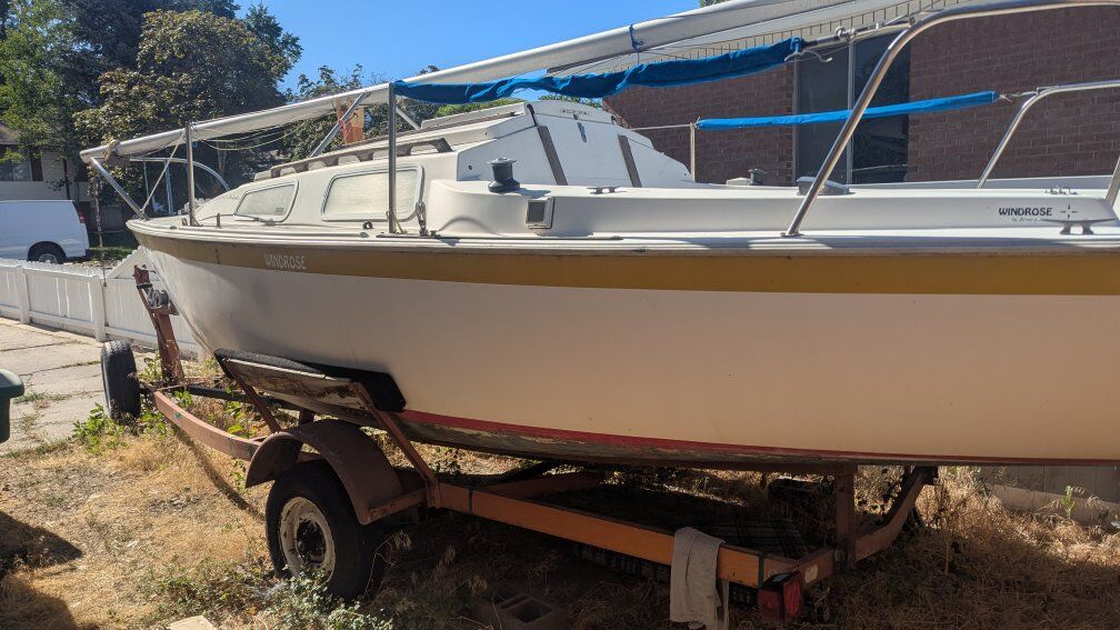 77 Laguna Windrose 22