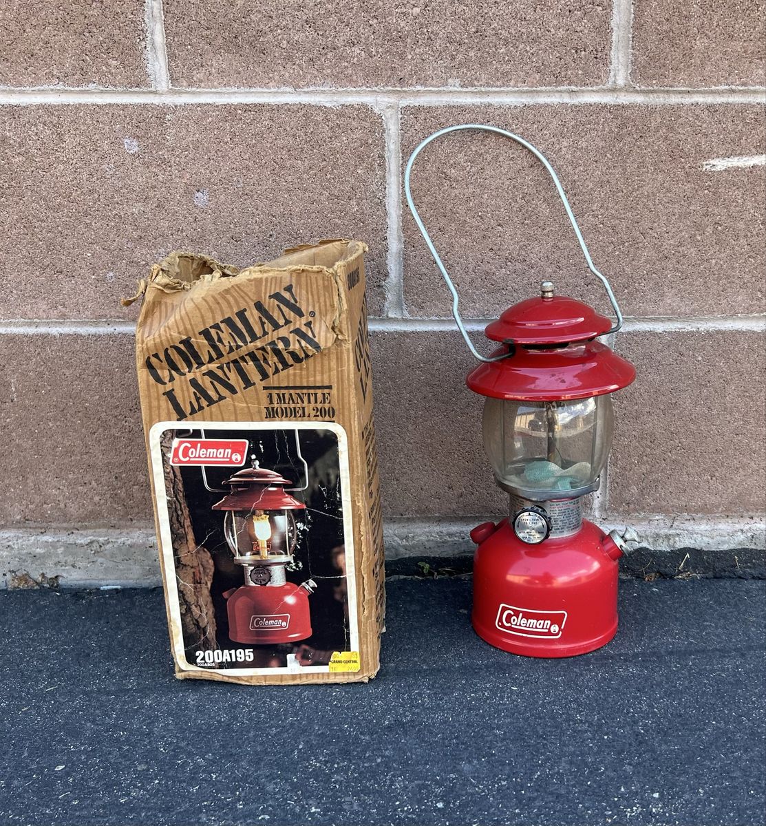 Vintage 8 1979 Red Coleman Lantern