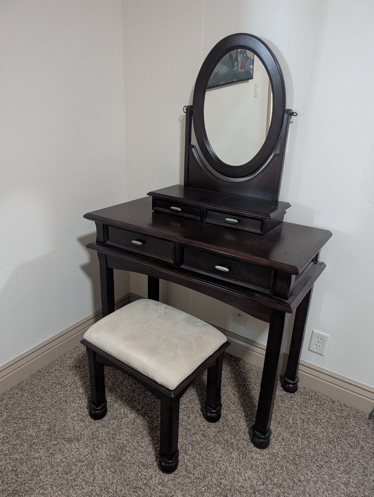 Vanity Table with Mirror and Stool
