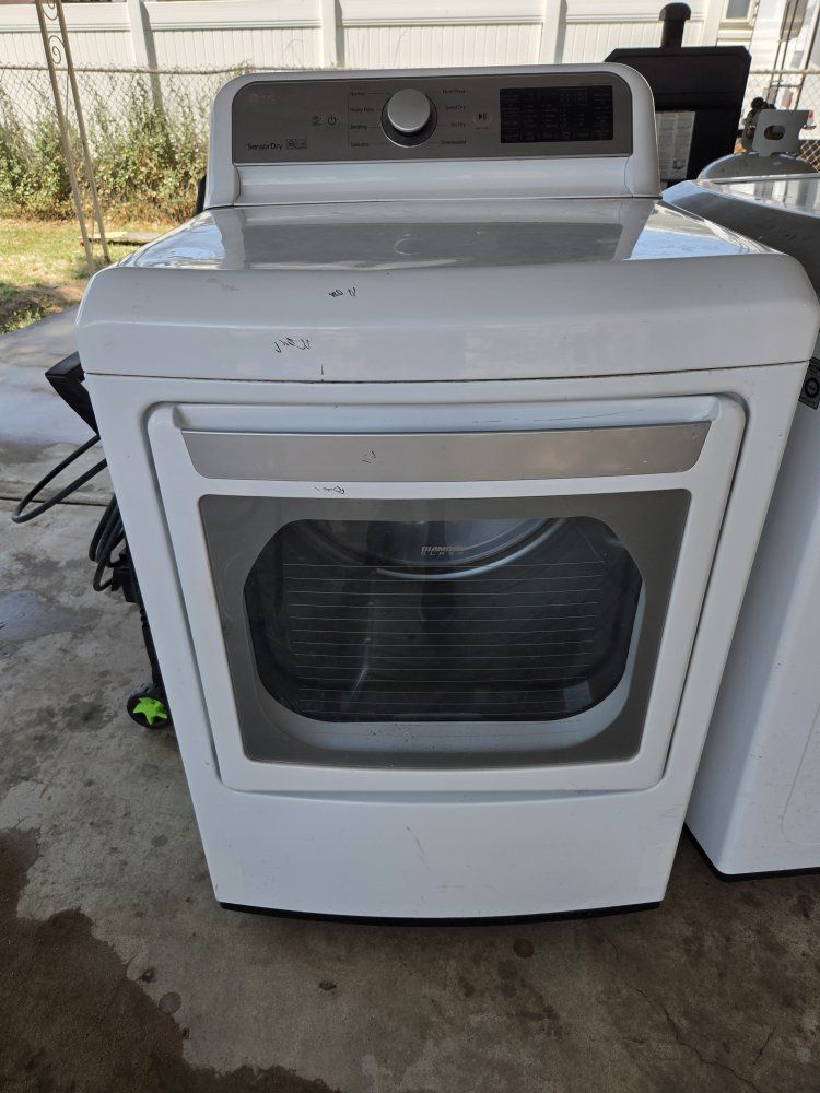 LG White SensorDry Electric Front Load Dryer with Multiple Cycles