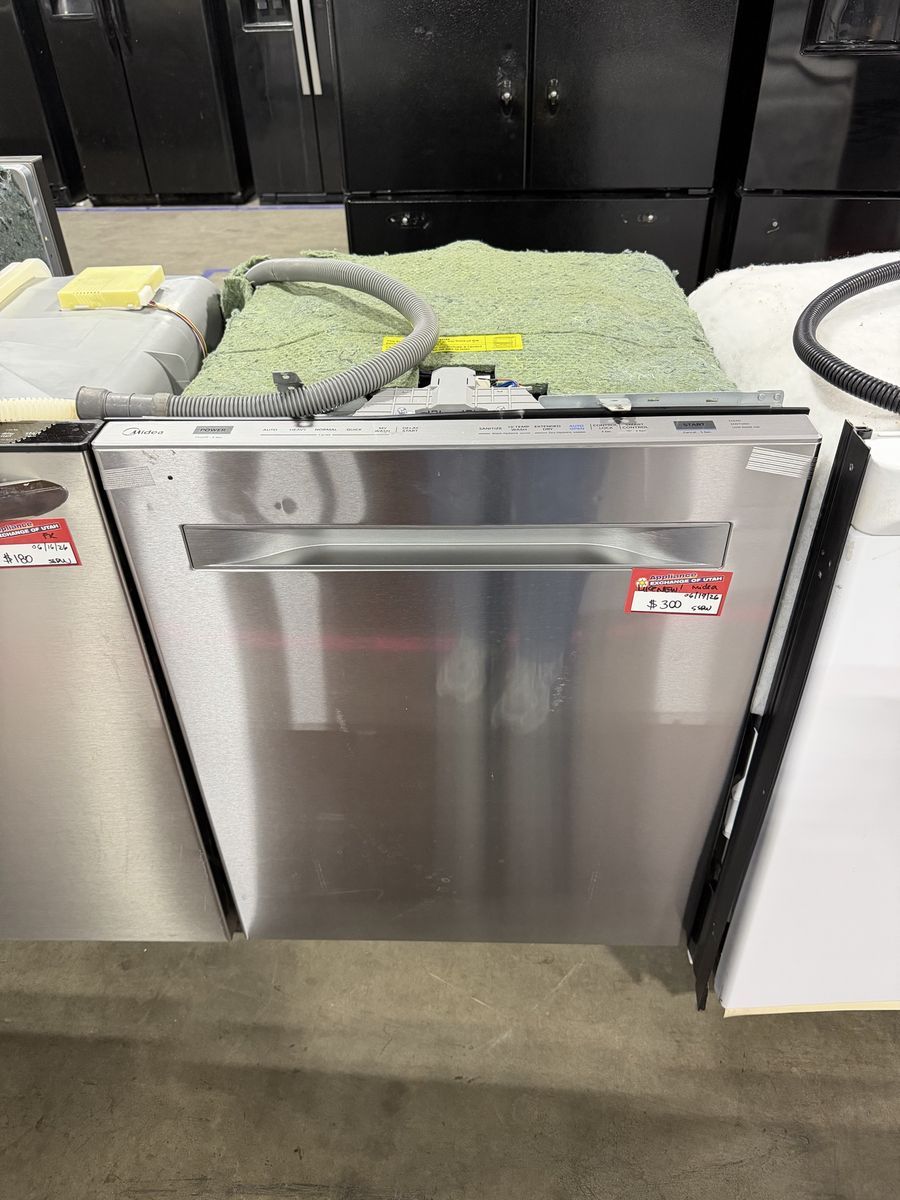 Like New! Midea Stainless Steel Built-in Dishwasher with Top Controls