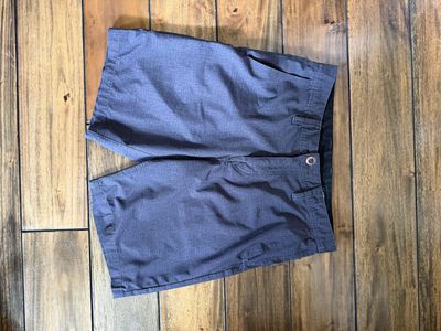Volcom Men's Gray Hybrid Shorts - Size 30 - Versatile Walkshorts