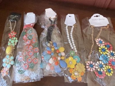 NEW- Colorful Flower & Gems Statement Necklaces - Floral & Beaded Designs, New with Tags $8-$10 - C PIX