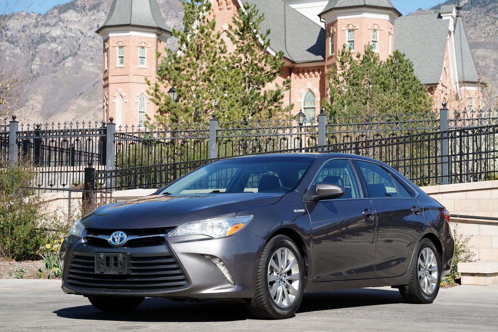 2016 Toyota Camry Hybrid XLE