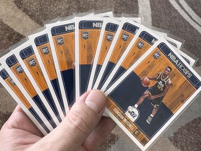 Donovan Mitchell - NBA Rookie Cards - Set of 10- Nice sharp edges and corners