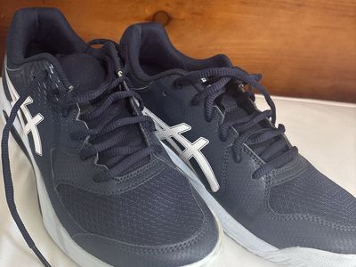 ASICS Upcourt 4 Women's Navy Blue Volleyball Shoes - Size 10.5 - Excellent Condition