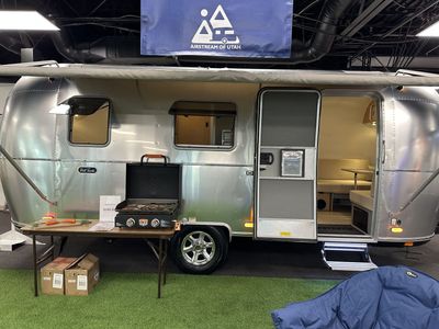 NEW 2026 AIRSTREAM 22RB WORLD TRAVELER