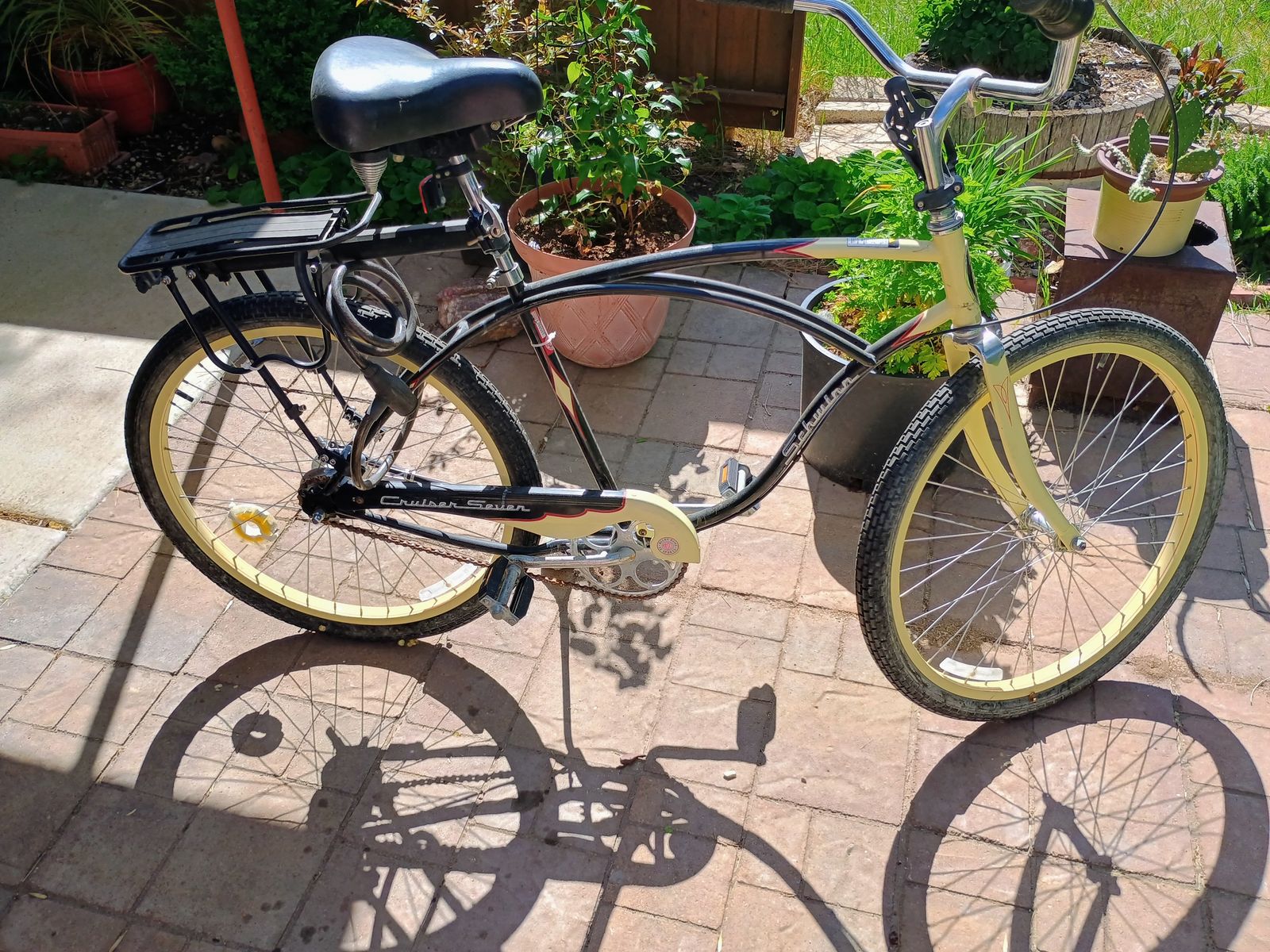 Schwinn Cruiser Seven bicycle