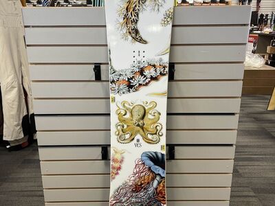 YES Hel Yes 152cm Snowboard - Used (2026)