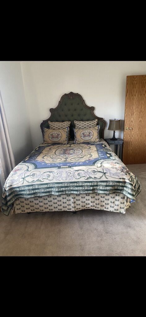Queen Bed Covering Set
