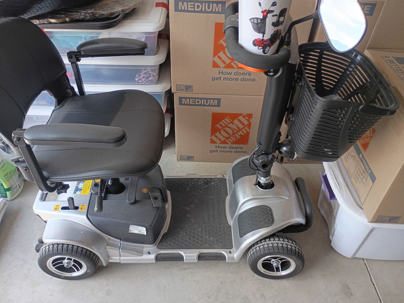 Motorized electric mobility cart (Jazzy/scooter)