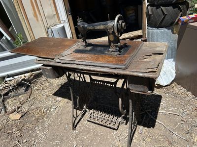 Antique Singer Treadle Sewing Machine (Late 1800s) with Original Cast Iron Base