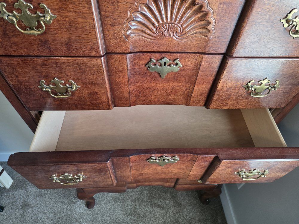 Main image 3