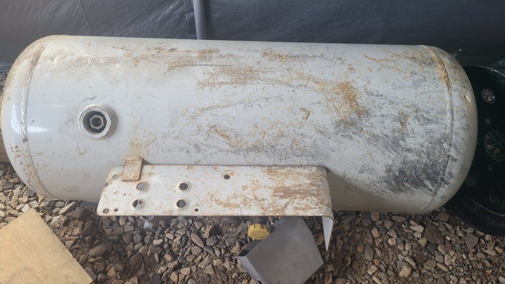 33 gallon propane tank