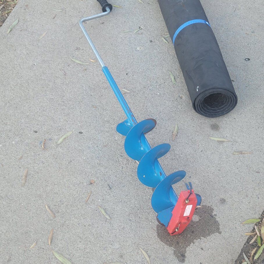 one man ice fishing shack