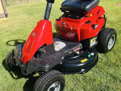 Mint Craftsman R1000 Rear-Engine Riding Mower