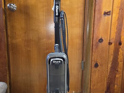 Shark APEX DuoClean Powered Lift-Away upright vacuum cleaner.