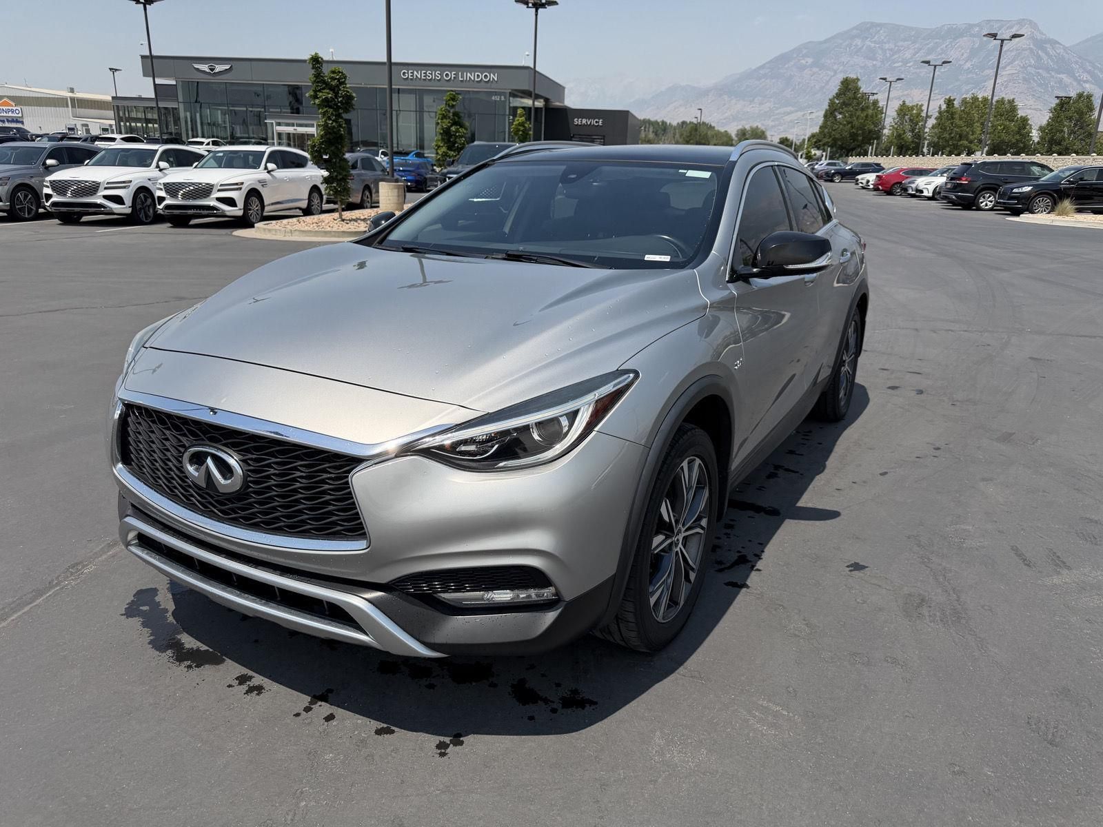 2017 Infiniti QX30 Premium