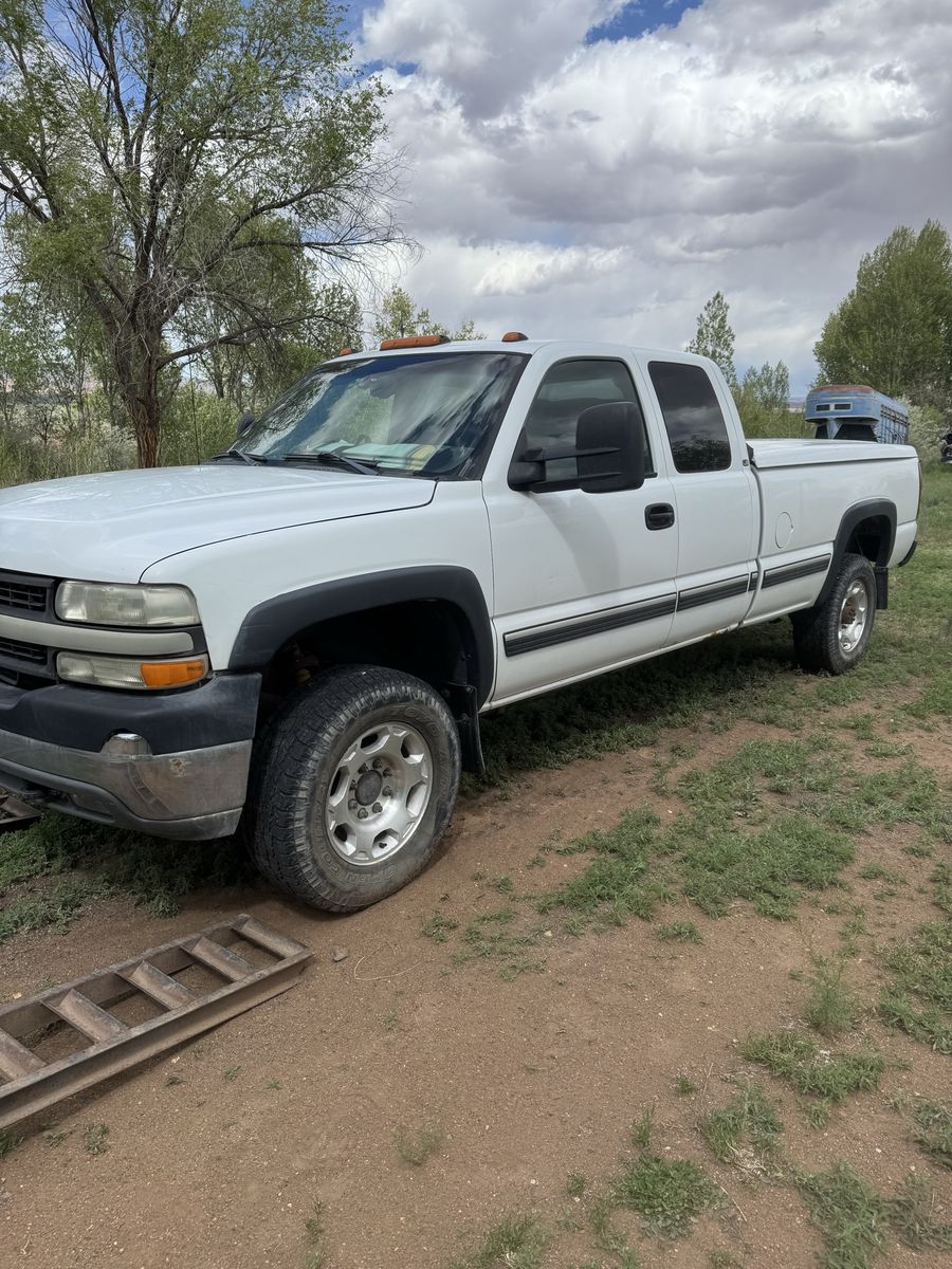 2001 Chevy Silverado 2500 HD 8.1