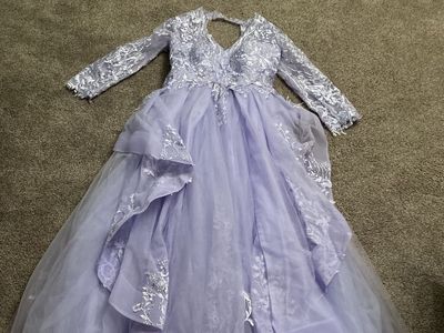 Beautiful purple prom/quinceñera dress