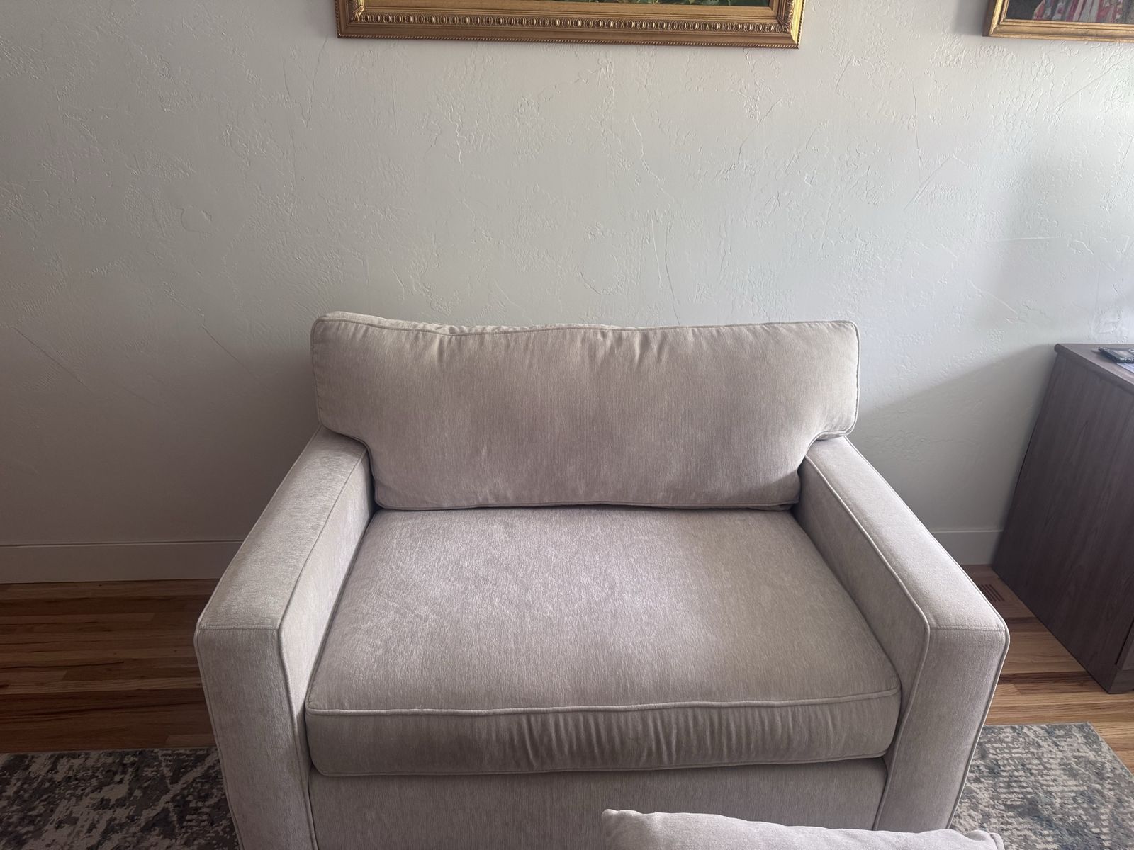 Main image 5