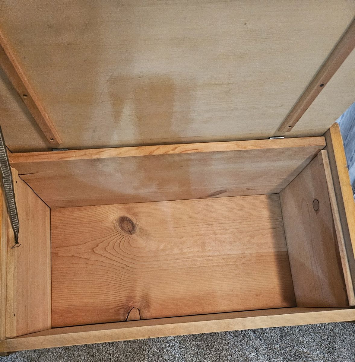 Main image 3